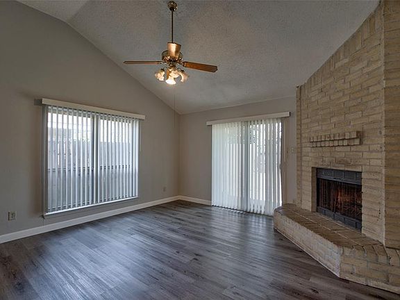 5th image of 17003 Enchanted Cir W