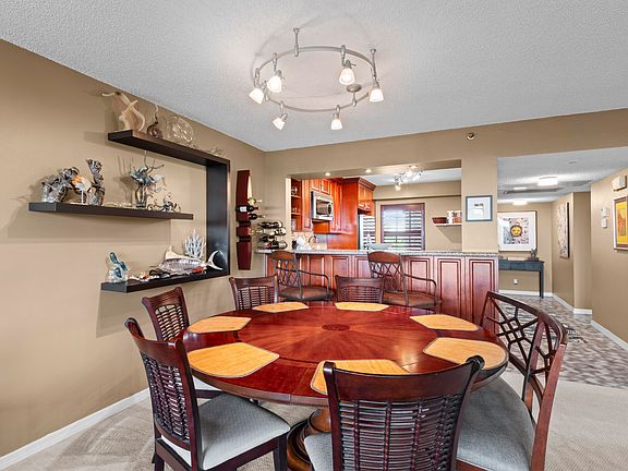 5th image of 3520 Oaks Way #510