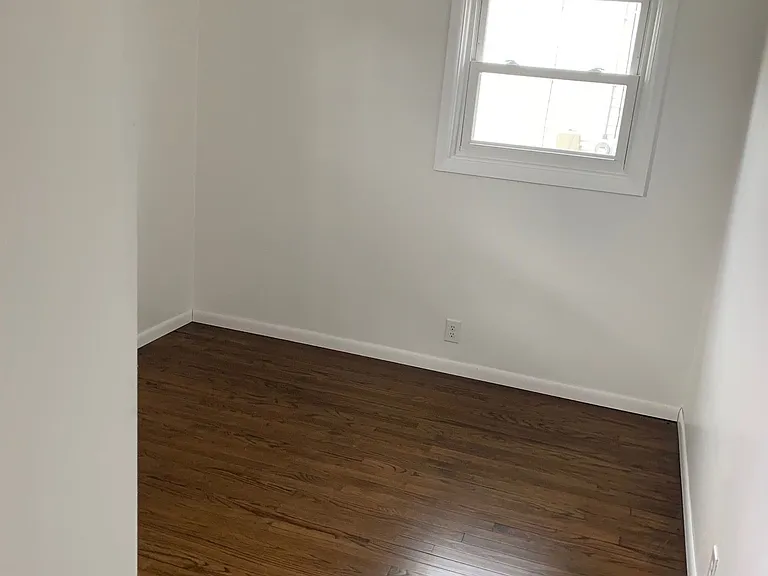 1113 Motz St — Photo 2