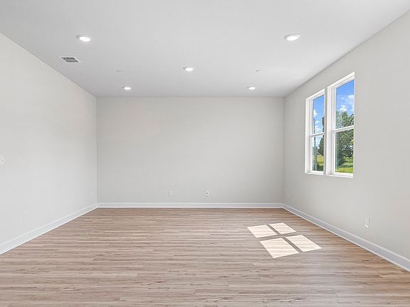 5th image of 808 Molly Ln Lot 44