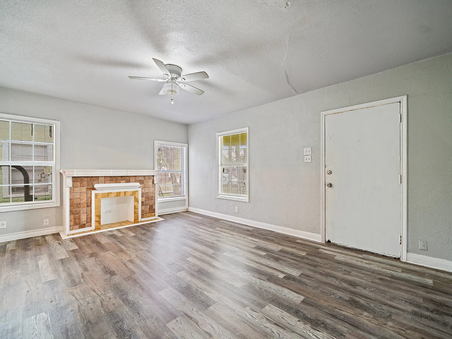 3 bed, 1186 sqft, $1,200 — Photo 4