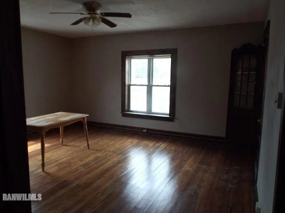 118 E Railroad, Apt#3 — Photo 2