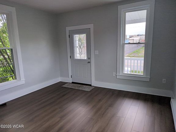 5th image of 774 W Wayne St