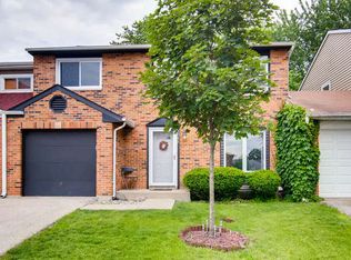 1346 Portsmouth Ct, Carol Stream, IL 60188