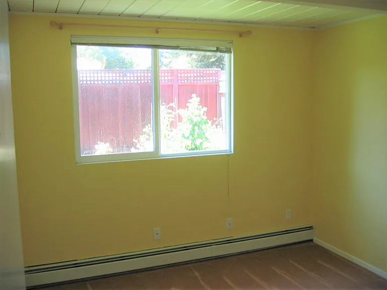 2451 Alvin St — Photo 12