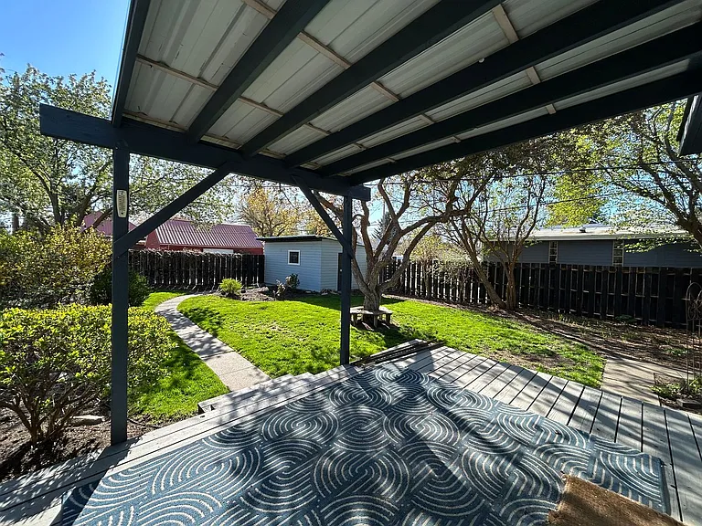 302 S Anderson St — Photo 20