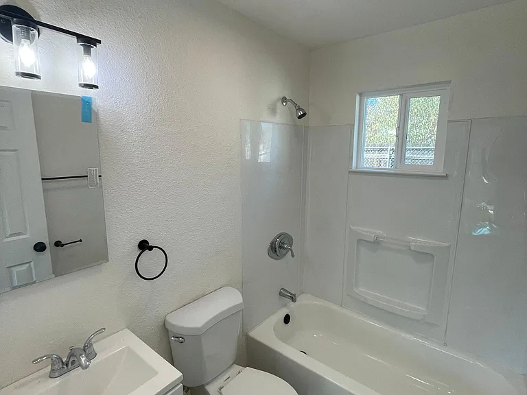 5597 S Gledhill Ave #L — Photo 14