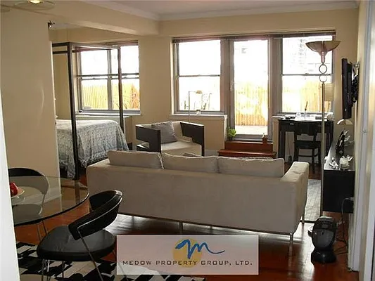 Rented by Medow Property | media 21