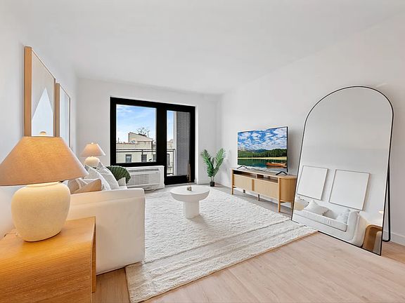 4th image of 827 Sterling Pl #5I