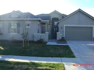 1051 Fallenleaf Dr, Lemoore, CA 93245