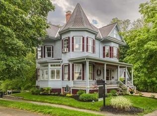 34 Lincoln St, Stoneham, MA 02180