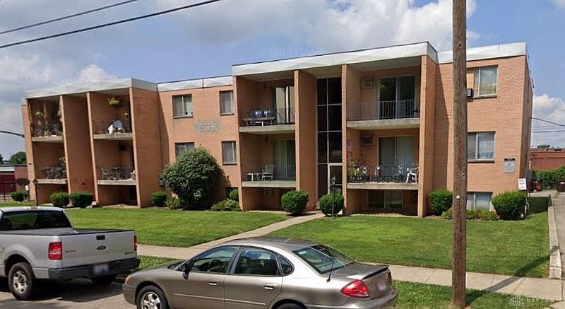 1st image of 3311 White Oak Dr