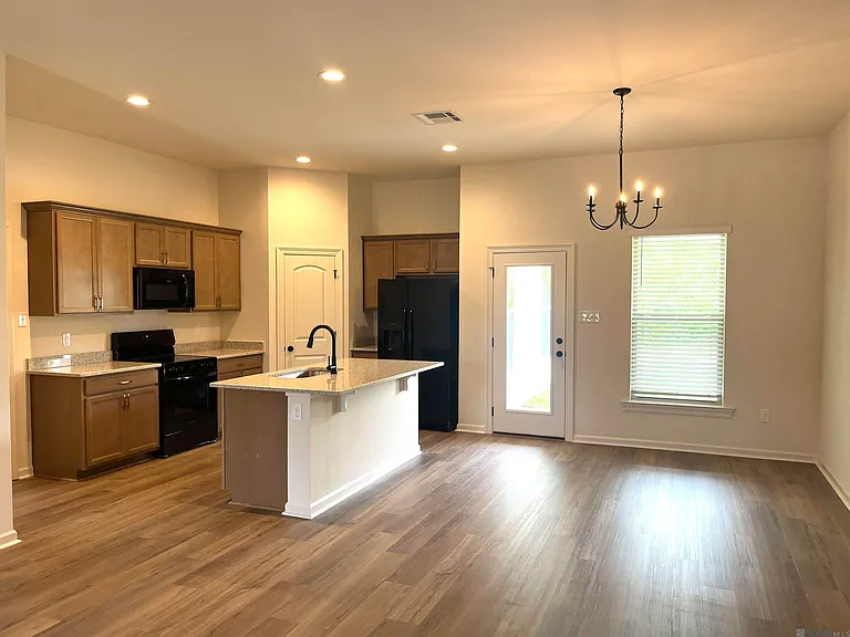 35657 Woodland Ridge Dr — Photo 2