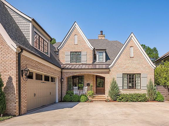 Large Parking & Driveway