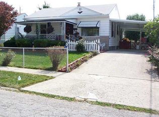 527 Byland Dr, Beech Grove, IN 46107