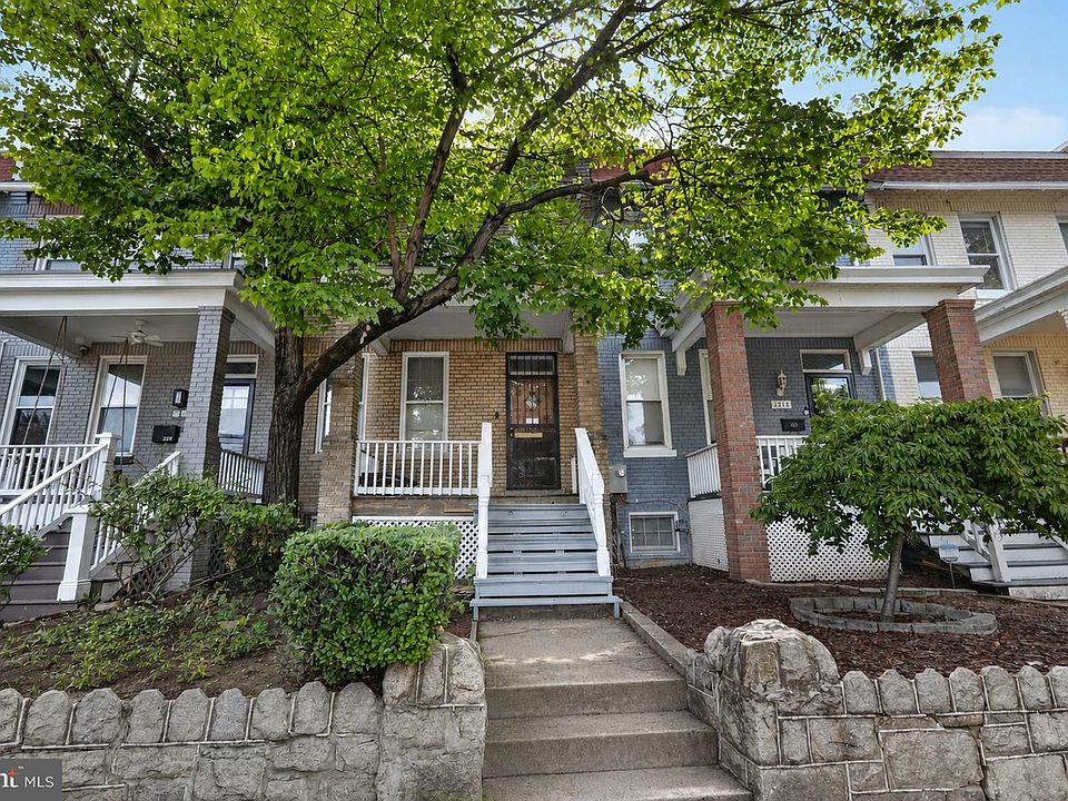 1st image of 2217 2nd St NW