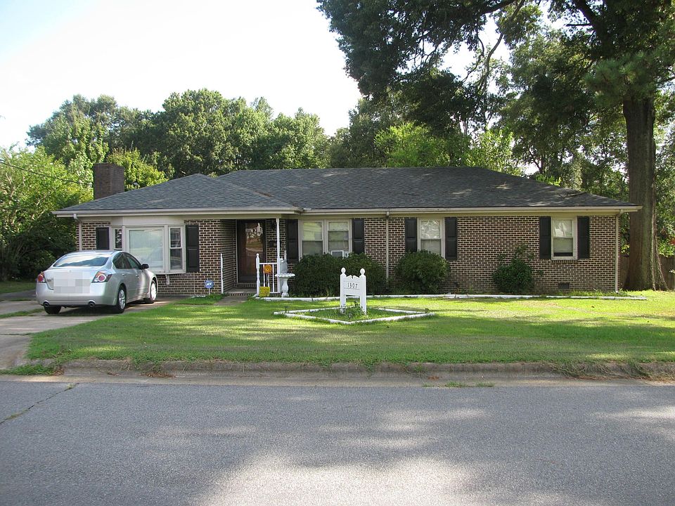 1st image of 1307 10th St