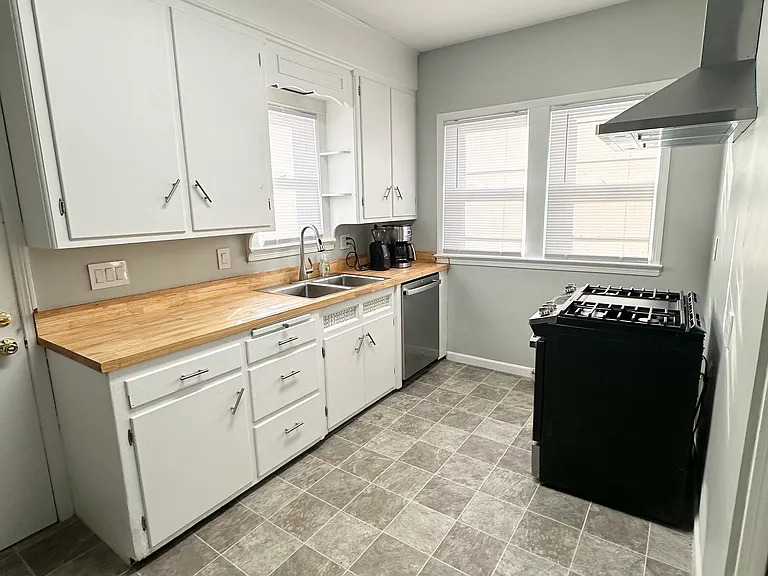 2592 2592/2594 Colchester Rd #2592 — Photo 9