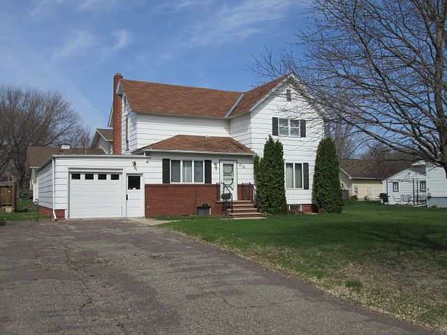 1st image of 816 11th St S