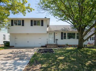 881 E 261st St, Euclid, OH 44132