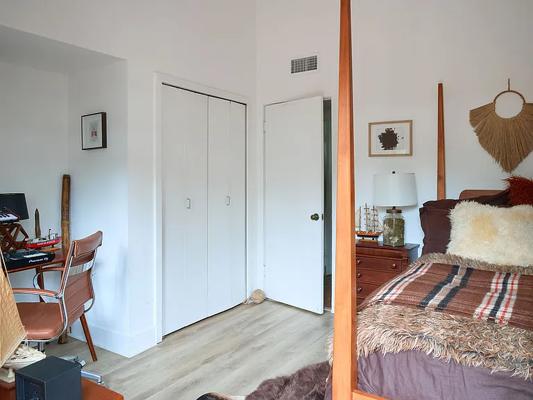 6328 Frondosa Dr — Photo 21
