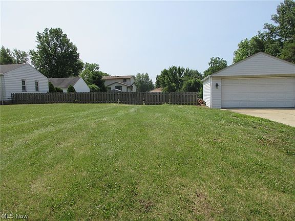 3rd image of 13814 Wolf Ave