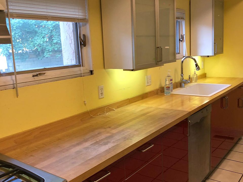 Butcher block counter tops
