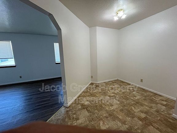 5th image of 631 Hoopes Ave APT 2