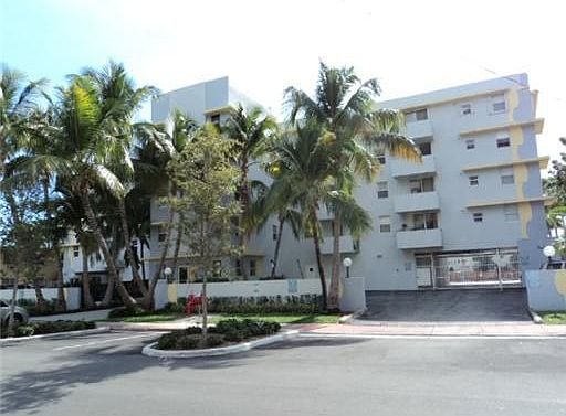 1st image of 80 S Shore Dr APT 511