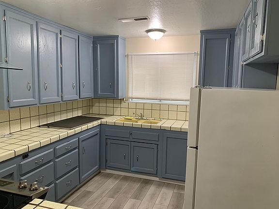 5th image of 1028 Maryland Ave