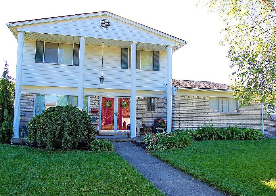 1st image of 36319 Travis Dr