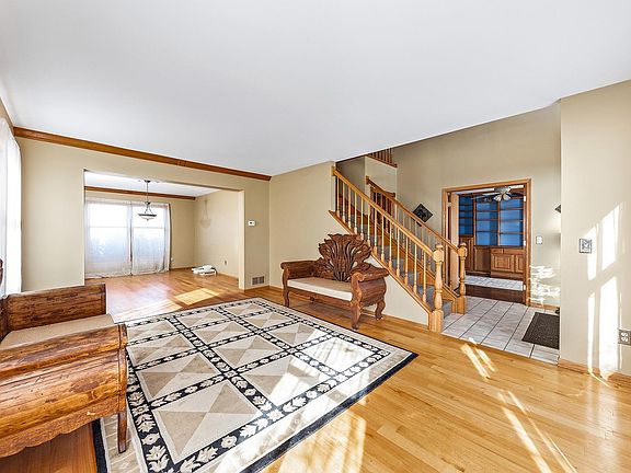 5th image of 2540 Westminster Ln