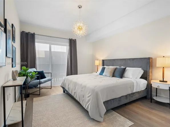 1938 Jackson St #306, Hollywood, FL 33020