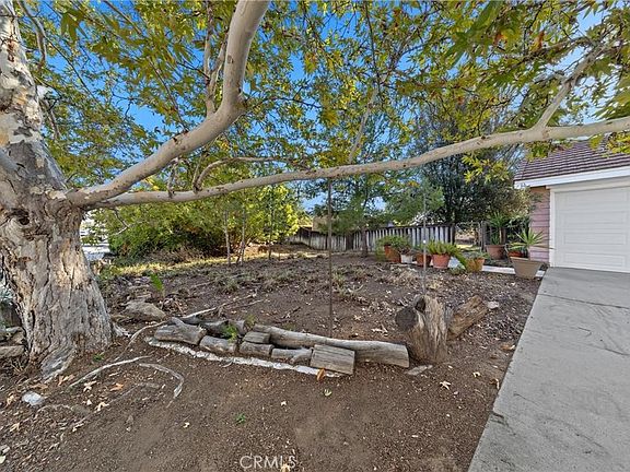 4th image of 32858 Alderbrook Rd