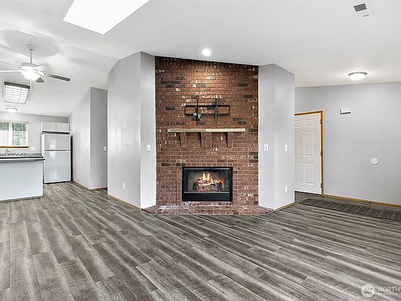 5th image of 10328 8th Street Ct E