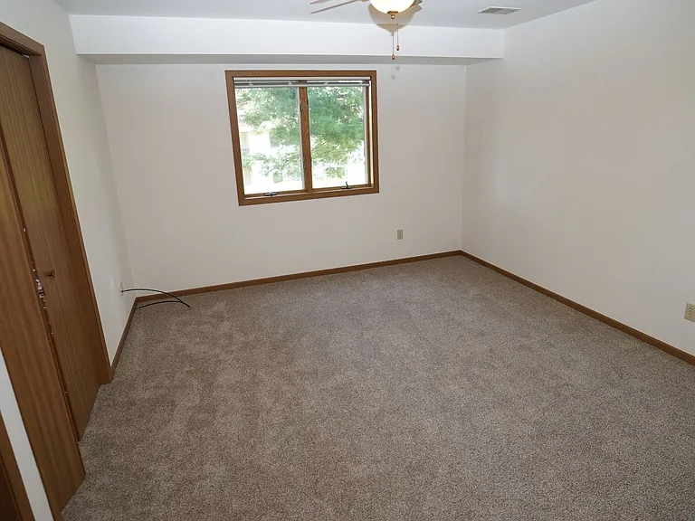 254 Strangeway Ave — Photo 7