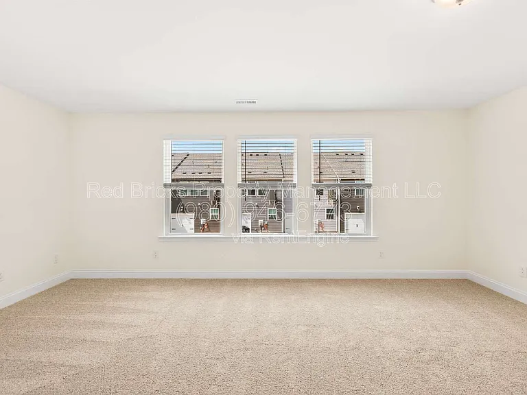 1528 Cedar Tree Dr — Photo 11