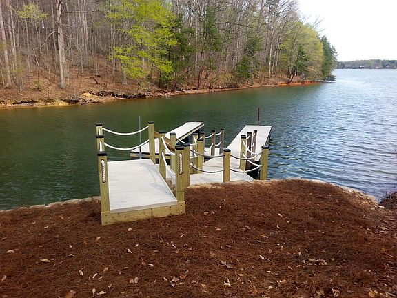 3rd image of 4210 Sigmon Cove Ln
