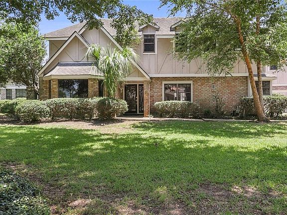 2nd image of 68 Chateau Magdelaine Dr