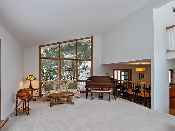 5th image of W3144 Geneva Bay Dr