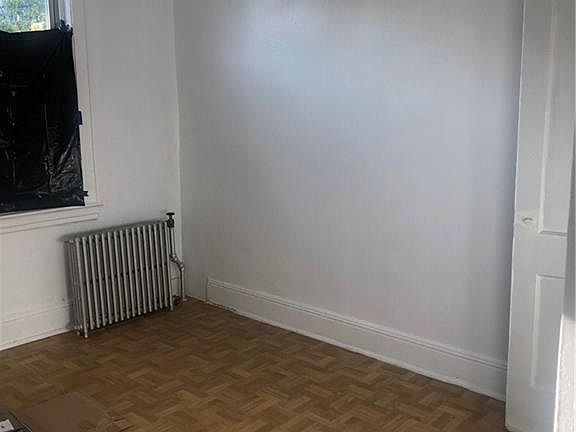 3rd image of 1133 Beach Ave