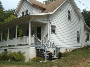 2590 Mountain Pass Rd, Troutville, VA 24175