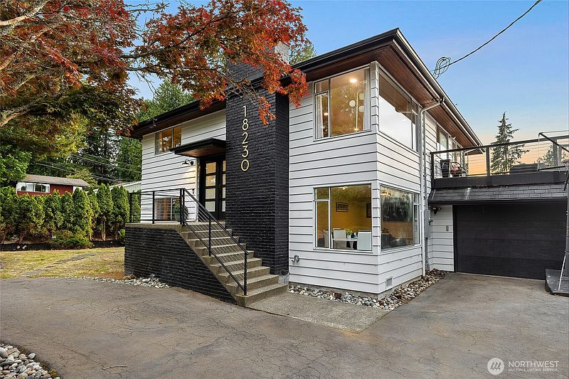 3rd image of 18230 88th Avenue W