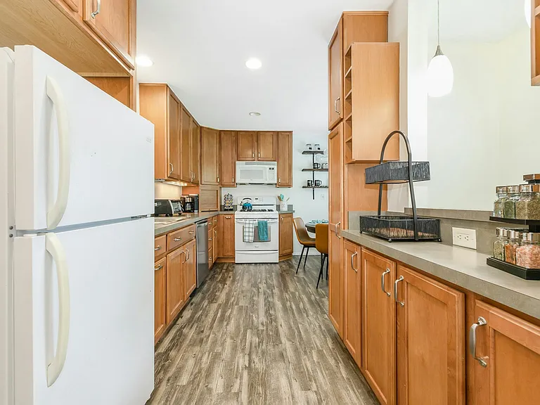 621 Susan Dr — Photo 12