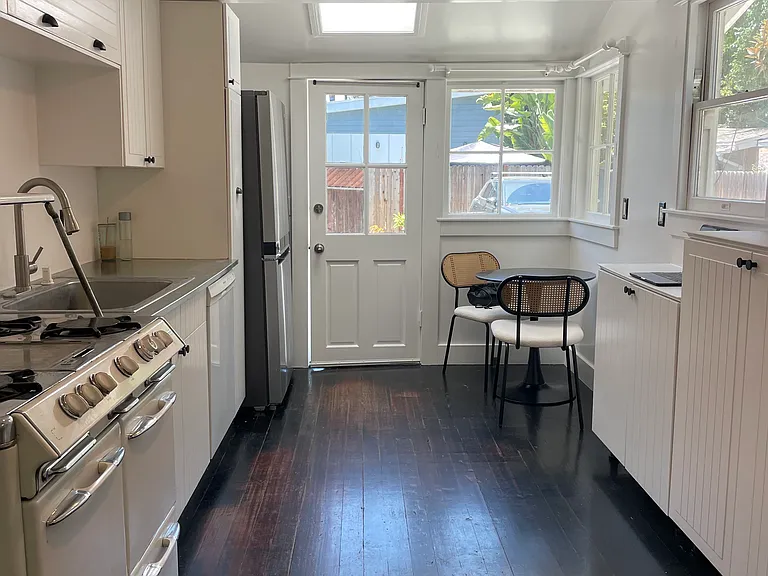 3327 Caroline Ave — Photo 1