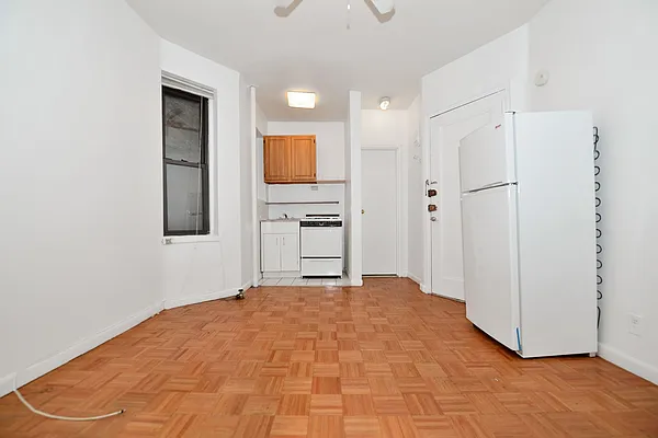 Rented by J Misrahi Realty Corp | media 9