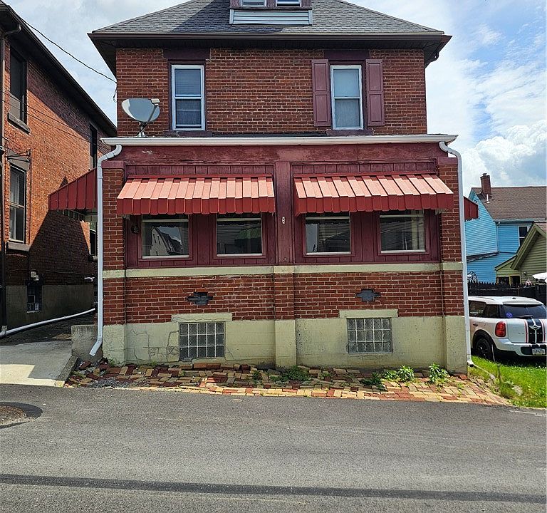 1st image of 924 Summit St