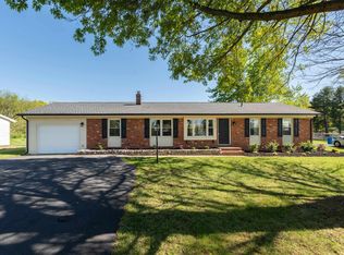 3124 Lyndhurst Rd, Stuarts Draft, VA 24477