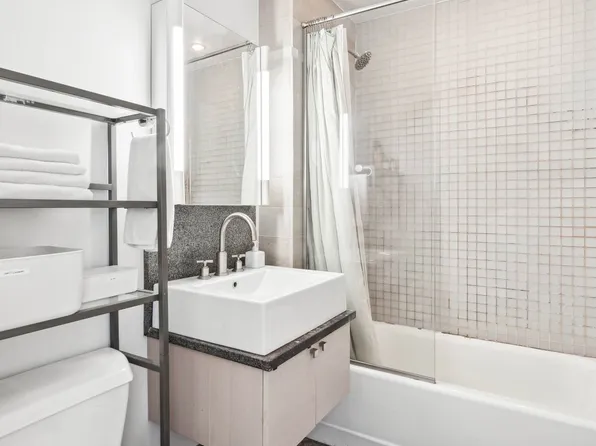 120 Greenwich Street image 8 of 16