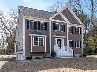 8 Dunton Rd, Wilmington, MA 01887